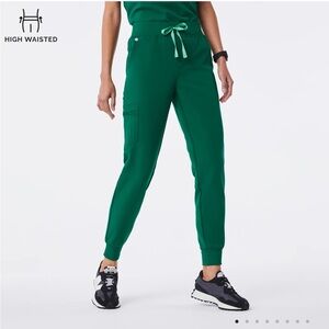 Figs scrubs - S petite Zamora jogger pants in Hunter Green